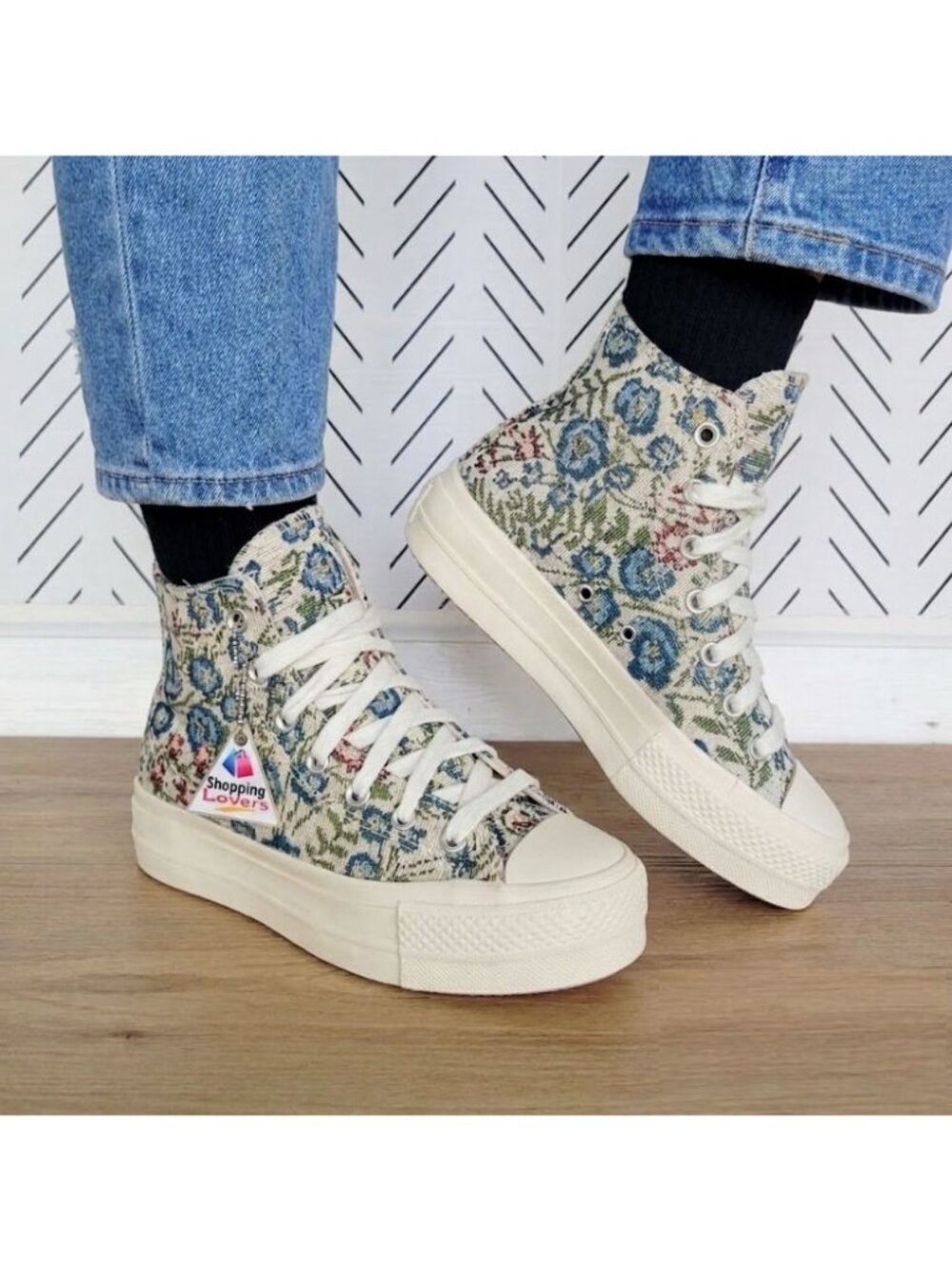 ⭐Converse Chuck Taylor Lift Hi 7.5 Women Shoes Sneakers Floral Tapestry A11992C⭐